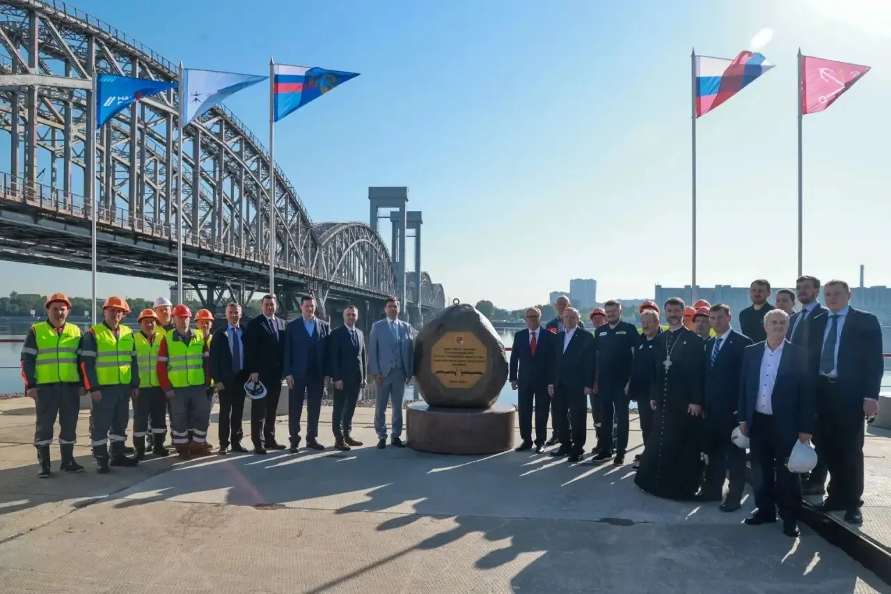 🏗️Петербург продолжает реализацию мегапроектов XXI века

Сегодня Губернатор Александр Беглов с през