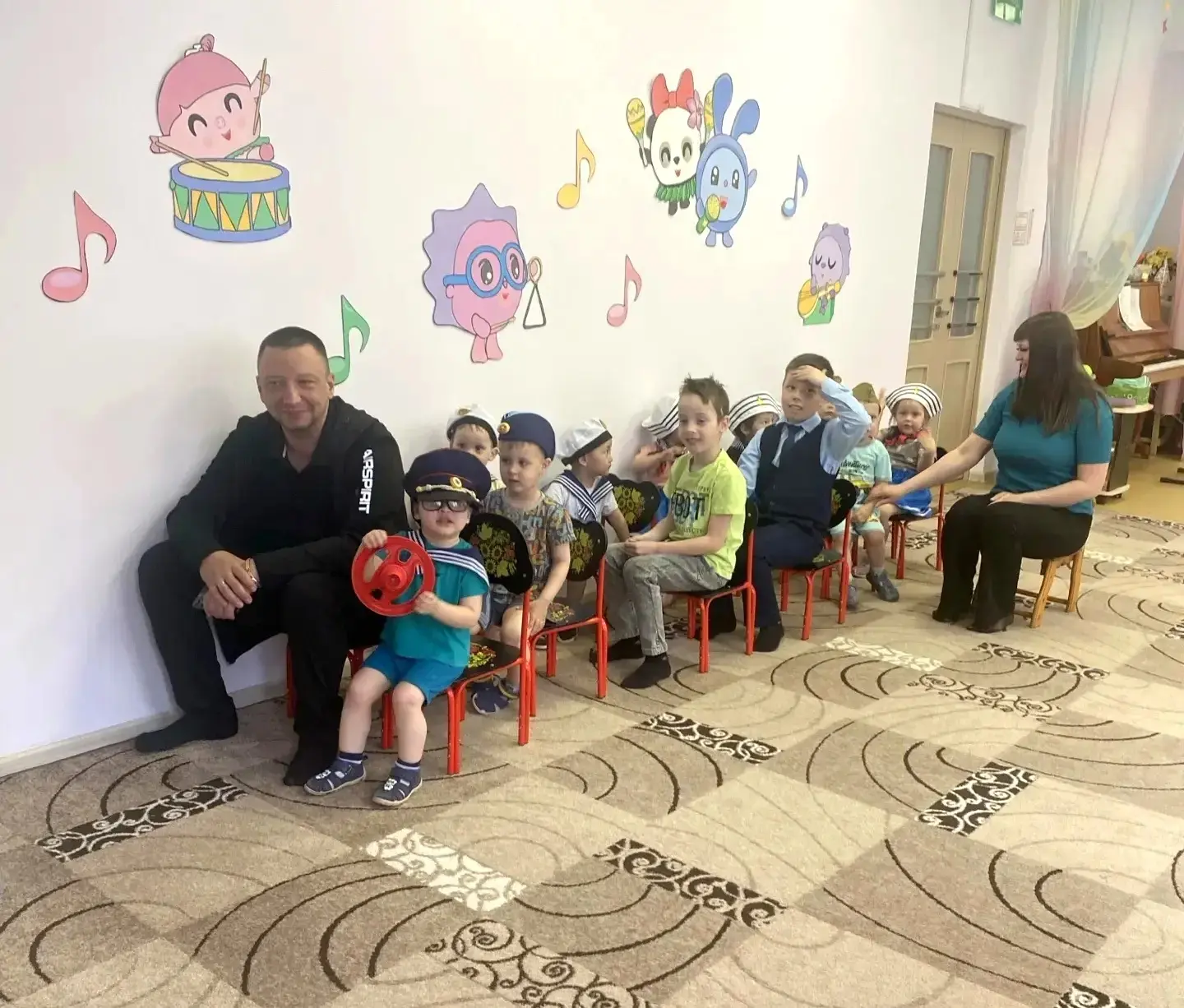 Родительские собрания в группах детей раннего дошкольного возраста. 

В группе "Солнышки" собрание п