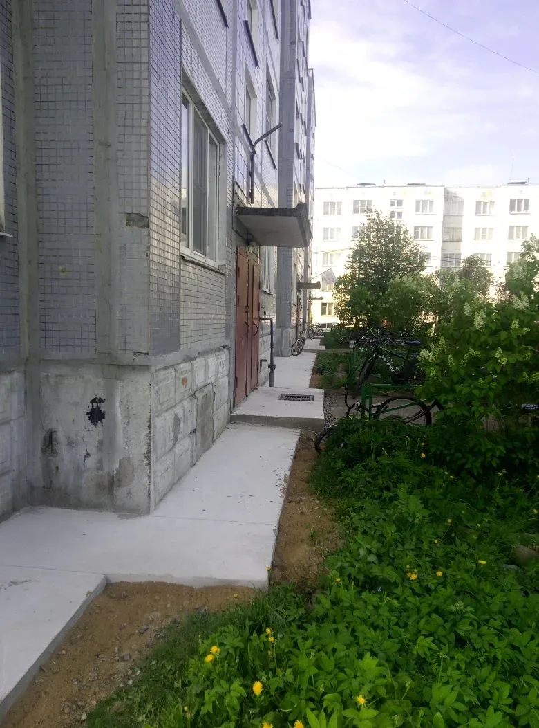 Уважаемые жители!

✅ Завершён полный ремонт отмостки!📍 Адрес: посёлок Красноозёрное, ул. Школьная.

