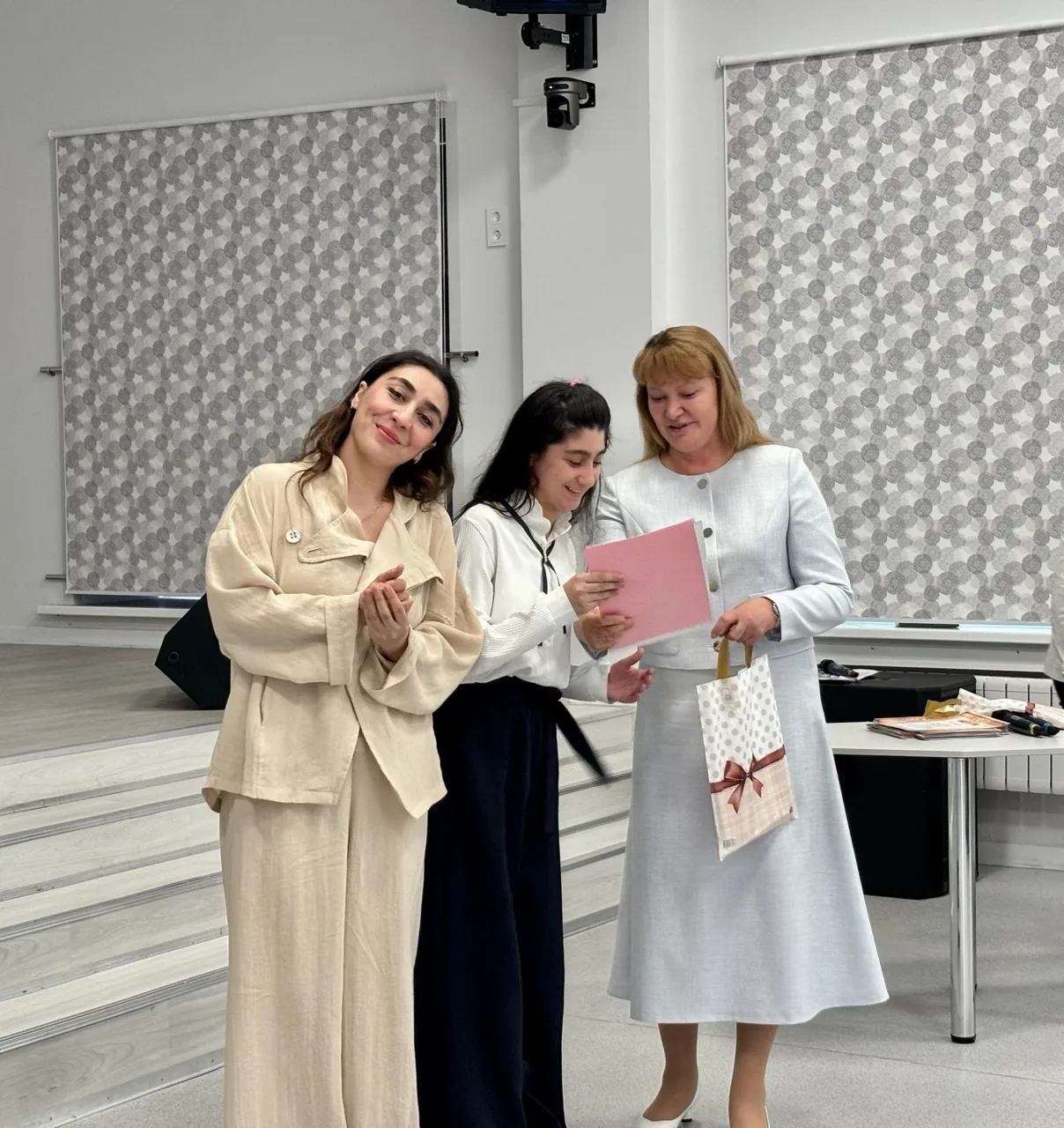 🎓 АССАМБЛЕЯ ПОБЕДИТЕЛЕЙ: ПОДВЕДЕНИЕ ИТОГОВ УЧЕБНОГО ГОДА 

Завершение учебного года — всегда время 