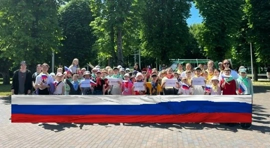 🎈В преддверии главного государственного праздника,
в пришкольном лагере "Туристята" прошли ряд меро
