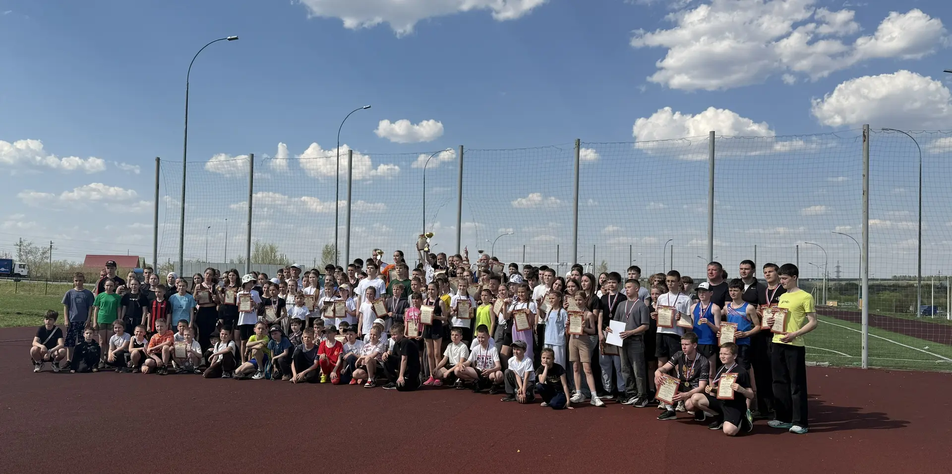 🏆 Гордость нашей школы! 

🏃‍♀️‍➡️🏃🏻‍➡️ Сегодня на районных соревнованиях по бегу, посвящённых Дн