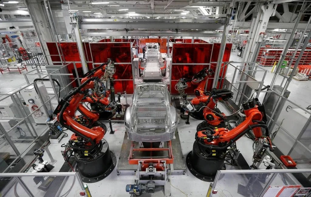 Опыт автоматизации складской логистики компании Tesla

Уважаемые коллеги, в новой статье мы разбирае