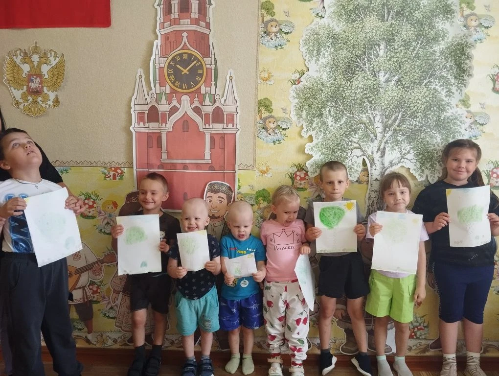 Сегодня в нашем детском саду прошло увлекательное занятие по художественному развитию - дети рисовал