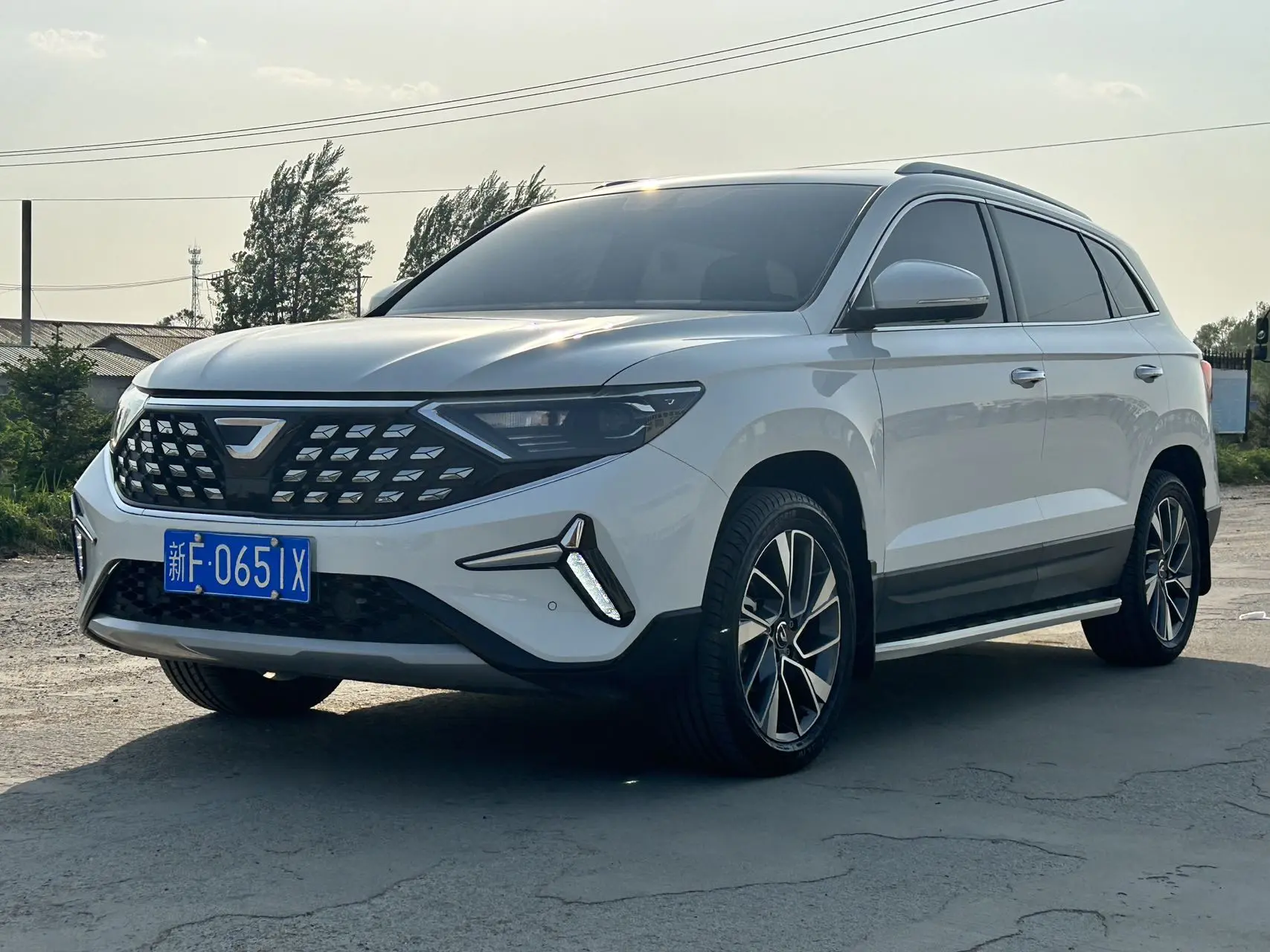 Jetta VS7 2023г.

💬Автомобиль в наличии в Китае, готов к продаже!

✅комплектация Glory
✅объем двига