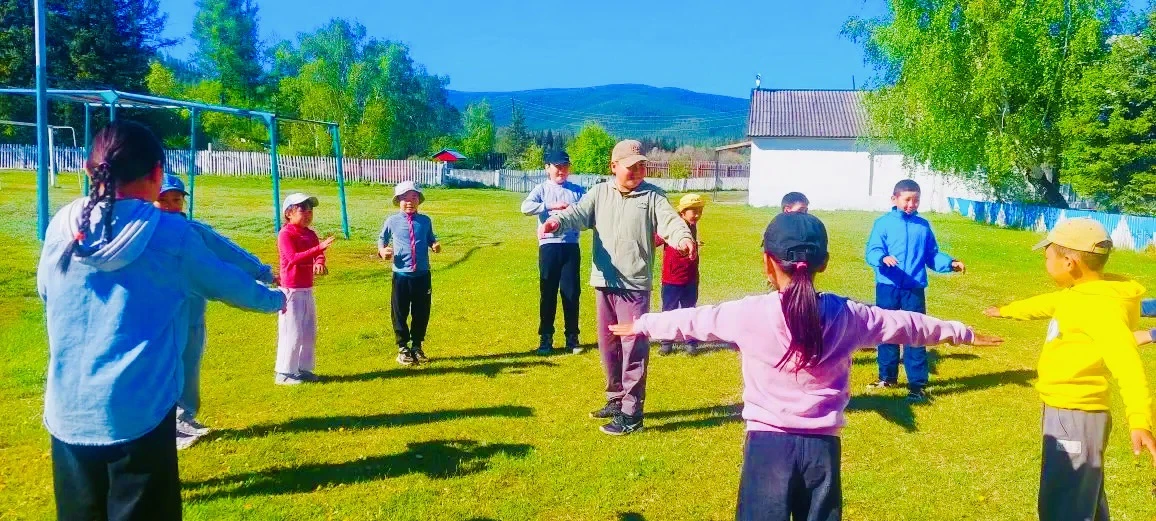 Второй день лагеря "Хадынчыгаш"

☀️Во второй день смены мы познакомились с культурным многообразием 