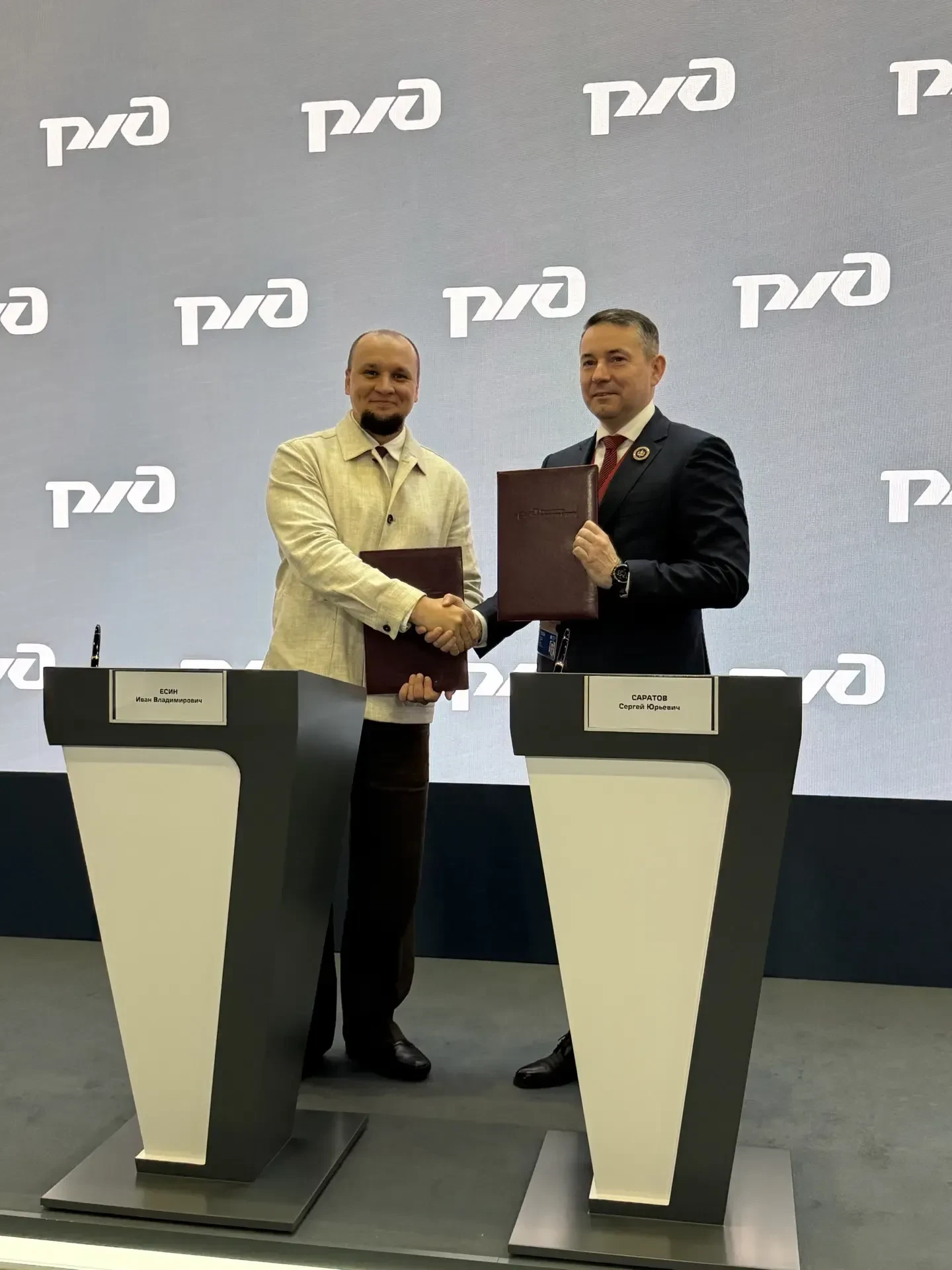 Фонд Гуманитарных Проектов и ОАО «РЖД» дарят школьникам «Билет в будущее» в рамках профориентации

Н