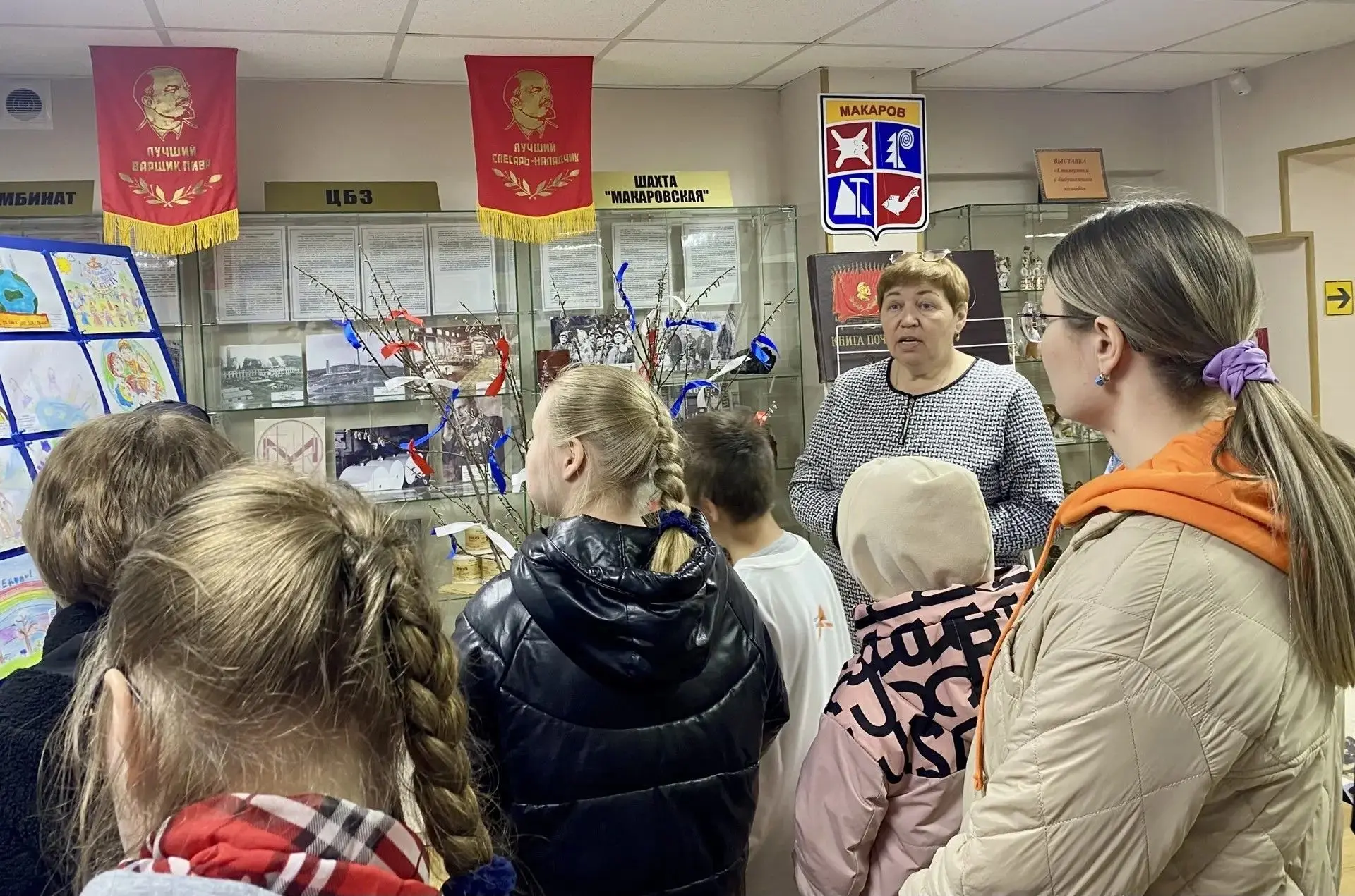 ✨Финальный аккорд Года единства: выставка «В едином хороводе» завершает свою работу!
⏳Время летит не