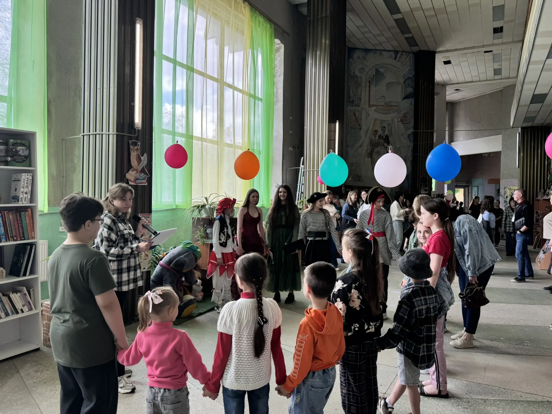 🌈Первый день лета в Краснодоне ознаменовался ярким и динамичным праздником, посвященным Дню защиты 