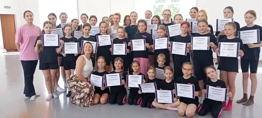 Три дня вдохновения и творчества ✨💃

С 5 по 7 июня в Народном коллективе  студии современного танца