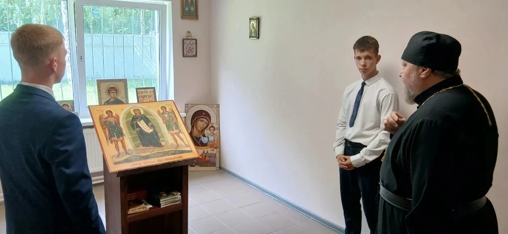 Встреча с настоятелем прихода игуменом Серафимом

👉В рамках духовно-нравственного воспитания Неманс