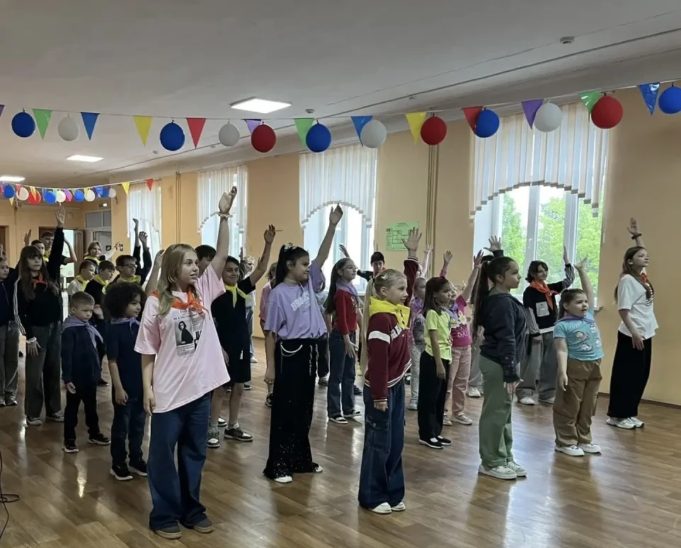 🎉 С ПРАЗДНИКОМ, С ДНЁМ ДЕТЕЙ! 🎉
Сегодня в лагере случился НАСТОЯЩИЙ СУПЕР-ДЕНЬ 🔥💥
🌞 Утро начало
