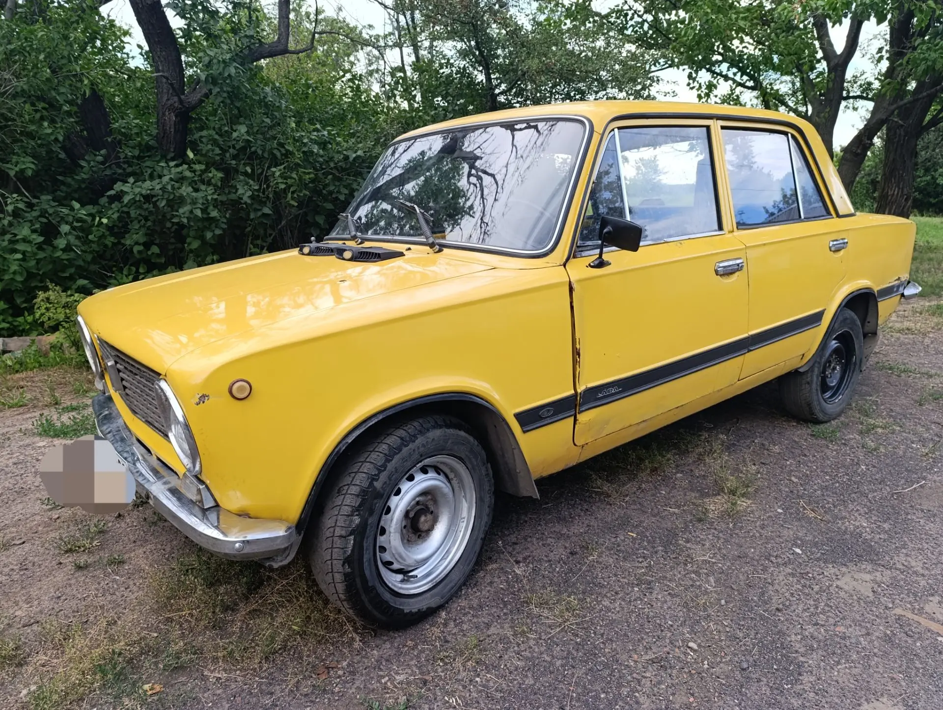 Продам Ваз 2101 1977г  Автомобиль на полном Ходу Двигатель 1.2 коробка 4ст Кузов крепкий не гнилой  