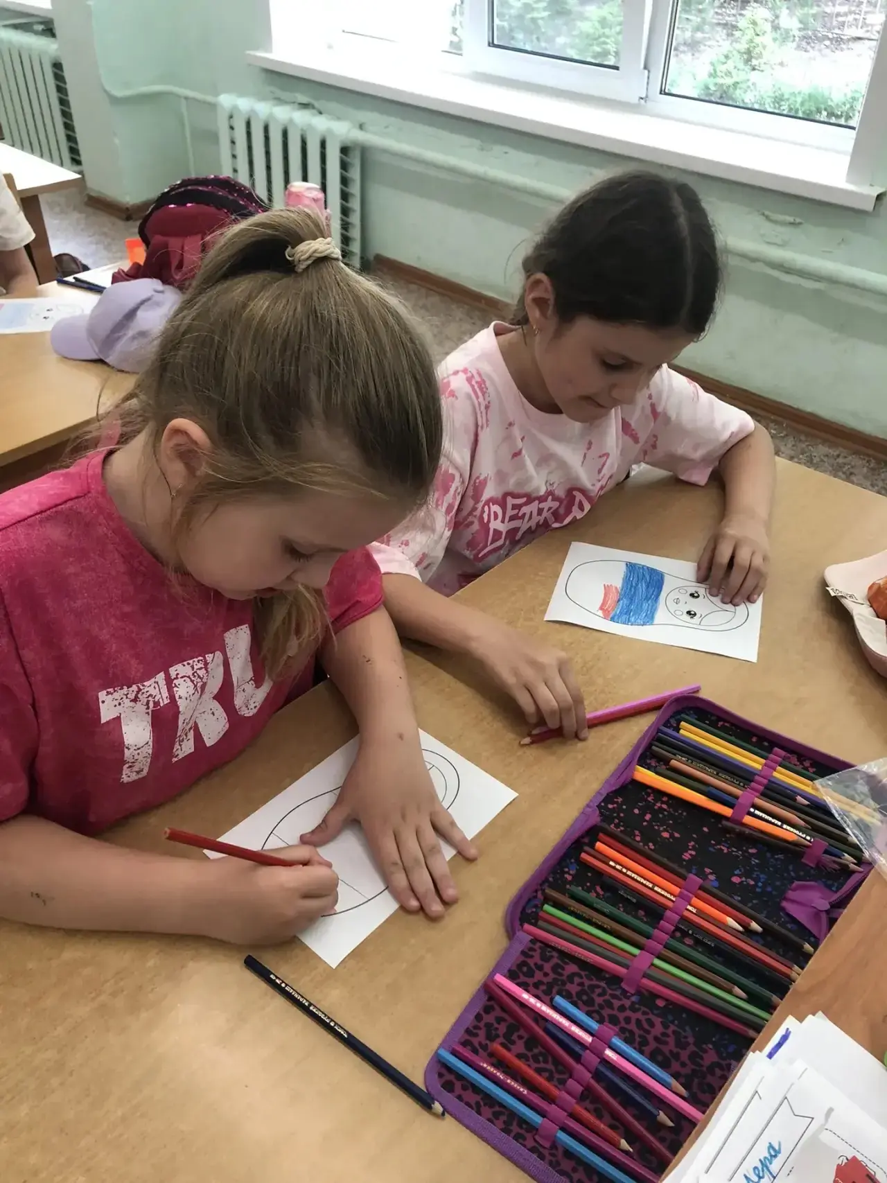 Русские матрешки в триколоре: творчество ко Дню России 🇷🇺

Сегодня у нас был невероятно яркий и тв