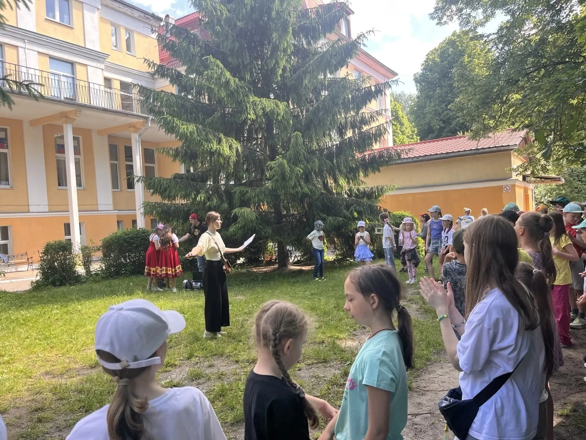 Лагерь «Вдохновение»

9 июня в нашем лагере прошёл День единения народов России.
В рамках этого знач
