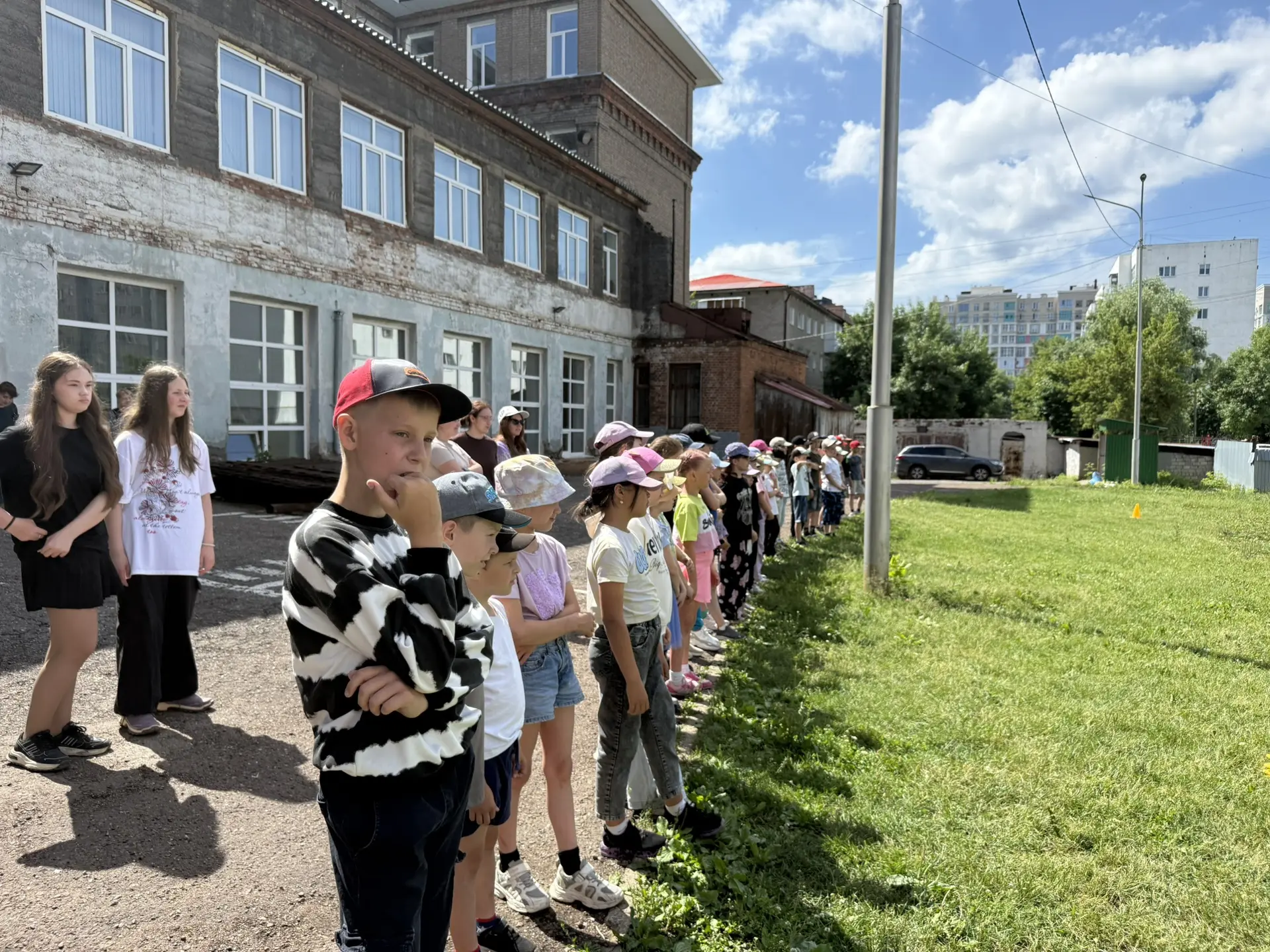 ☀️ Вот и завершилась смена в лагере дневного пребывания «Эврика»!

Кажется, совсем недавно мы встреч