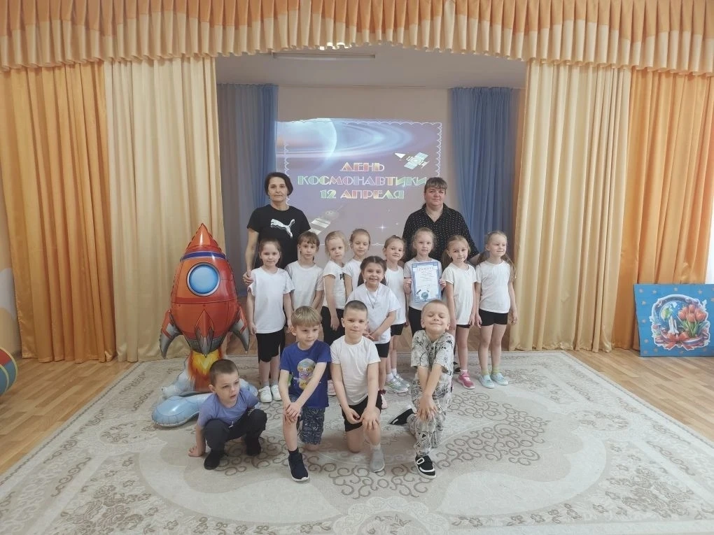 Вот и подошка к концу  "Неделя космонавтики". Она завершилась спортивным мероприятием "Мы космонавты