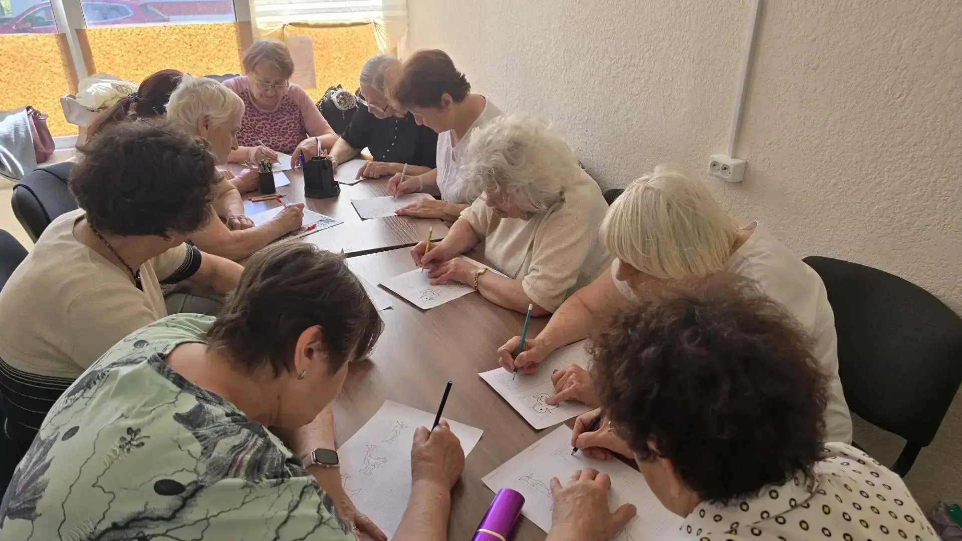 «Линии и ритмы: день творчества и танцев»

 В Центре социального обслуживания населения Орджоникидзе