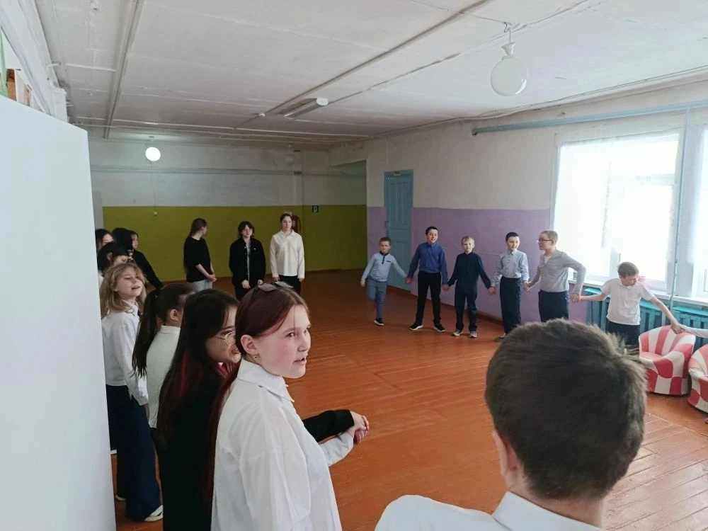 Разговоры о важном.
23 марта урок посвящен Большому театру. Ему исполняется четверть века, а точнее,