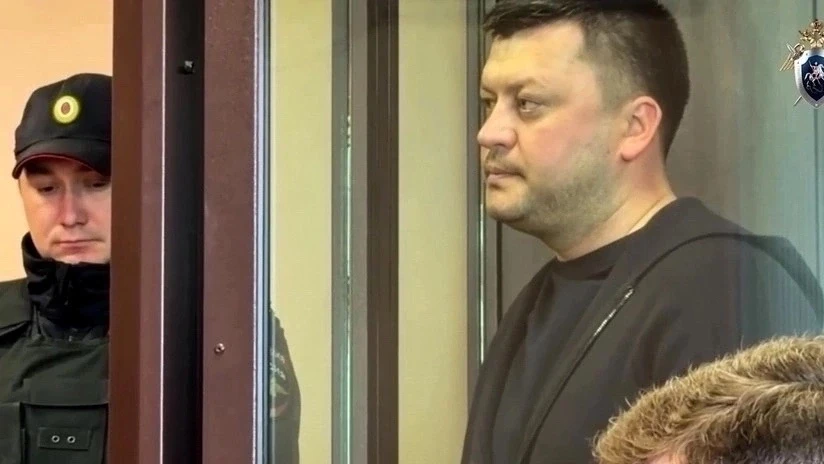 Бывший мэр Уфы Ратмир Мавлиев не согласен со своей отставкой.

Вместе с адвокатом они требуют призна