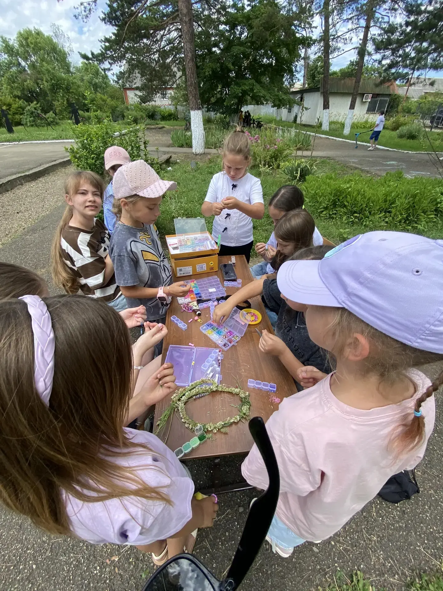 Сегодня в нашем пришкольном лагере «Солнышко» было по-настоящему жарко! ☀️ И речь не только о погоде