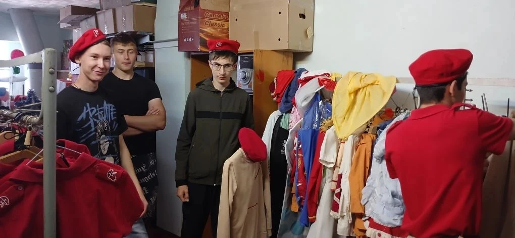 Орлята в деле: как мы наводили порядок и помогали школе

Привет, друзья! Сегодня я хочу рассказать в