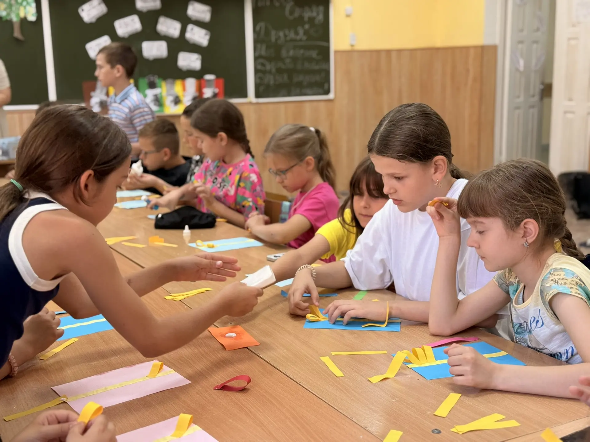 🌾8 июня в нашем пришкольном лагере прошла акция  «Цена крошки Хлеба – велика» ❤️ Ребята в своих отр