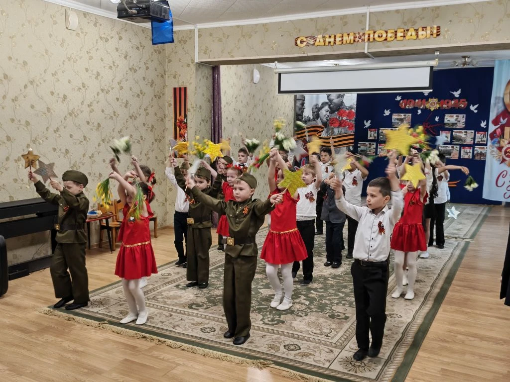 ДЕНЬ ПОБЕДЫ 💐💐💐
ГРУППА №9

💐 Завершились утренники, посвящённые 81-ой годовщине со Дня Победы в 