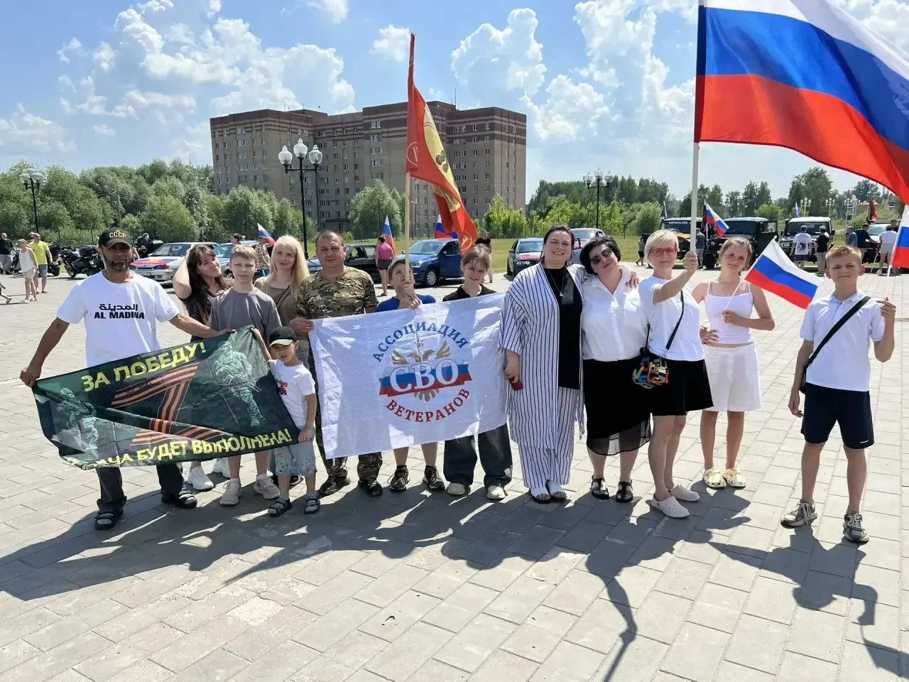 🇷🇺 В День России в Ступино уже в седьмой раз состоялся традиционный автомотопробег, объединивший л