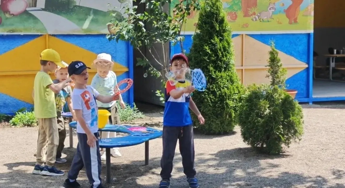 ☀️ Первая неделя лета прошла замечательно: долгие прогулки с весёлыми играми, рисование красками и м