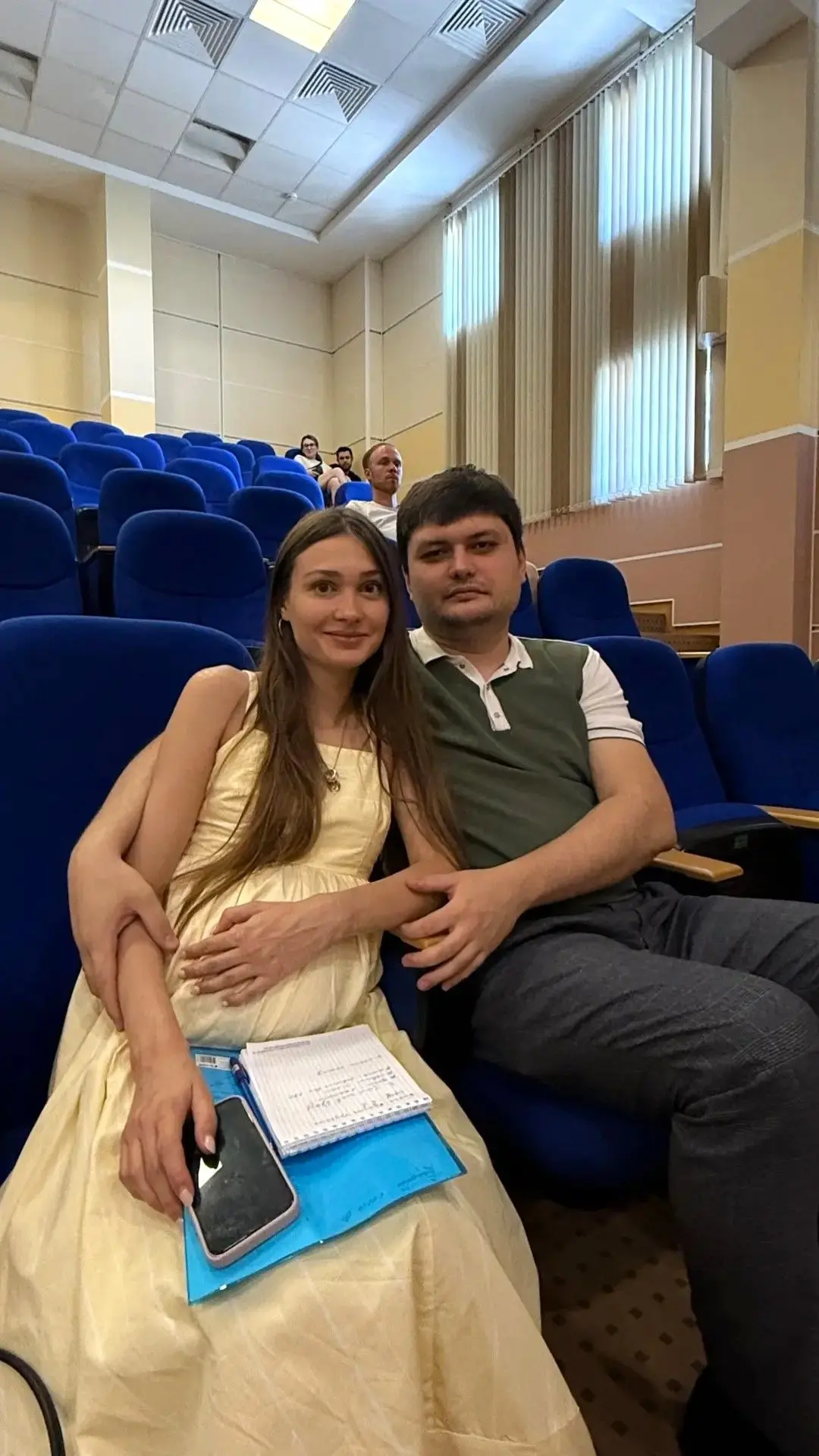 В День семьи, любви и верности в Краевом перинатальном центре прошло очередное занятие Школы будущих
