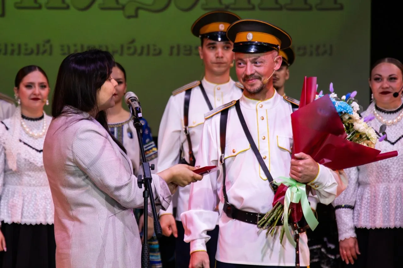 Вчера на концерте, посвящённом закрытию 34-го концертного сезона ансамбля «Забайкальские казаки», пр