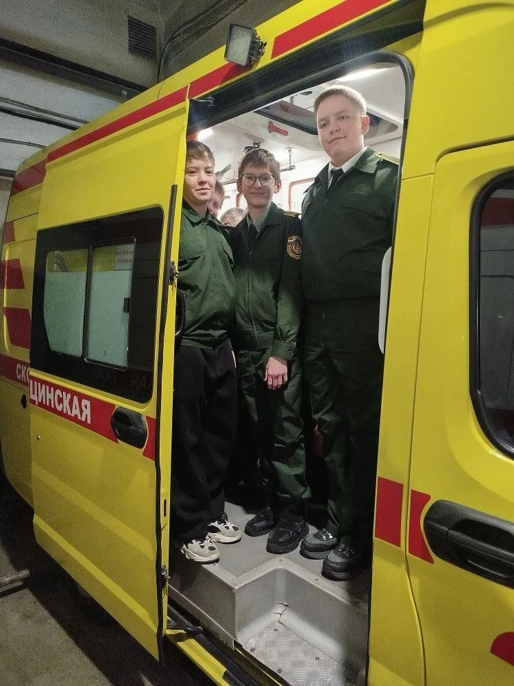 🚑 Путешествие в мир героев: школьники познакомились с профессией медика!
Хотите узнать, как устроен