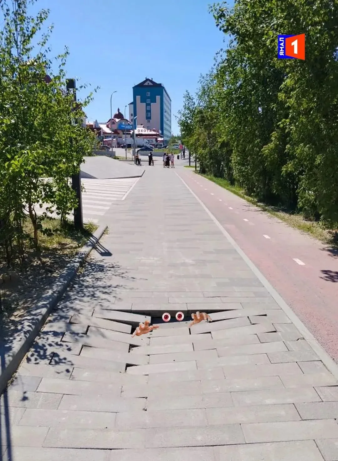 👀 Ночью по таким тротуарам только ходить и оглядываться

📸: Ямал1