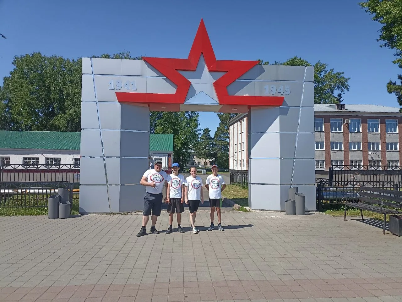 Семейная Зарница в Крапивинском МО🏆

‼️В Крапивинском муниципальном округе с азартом и спортивным з
