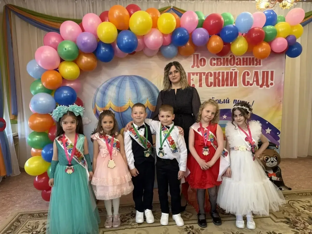 Маленькие шаги к большим мечтам — сегодня они прощаются с детским садом 💫  29 мая в группе «Буратин