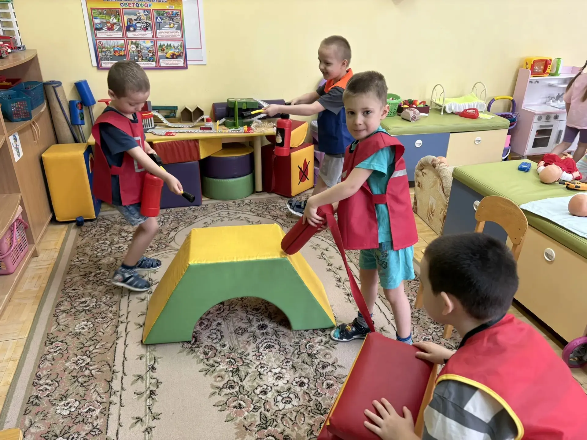 30 апреля, в профессиональный праздник «День пожарной охраны», в группе #Радуга прошла увлекательная