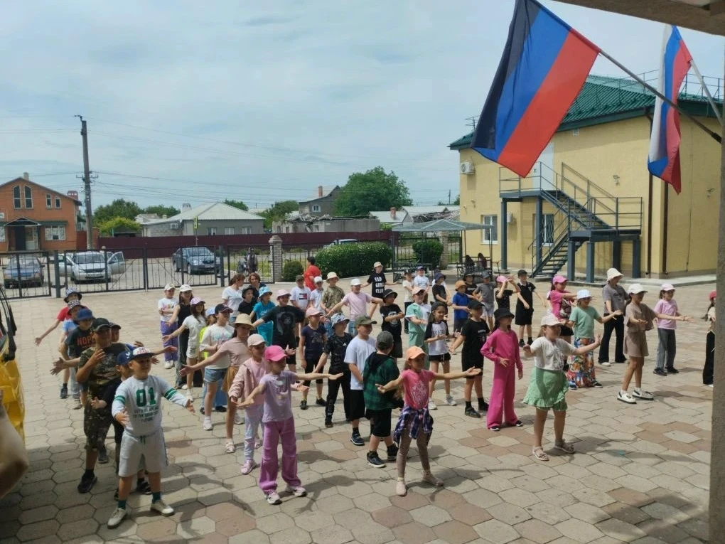 3 июня в пришкольном лагере «Улыбка» ГБОУ «СШ № 8 г. о. Мариуполь» дети не скучали:
- принимали учас