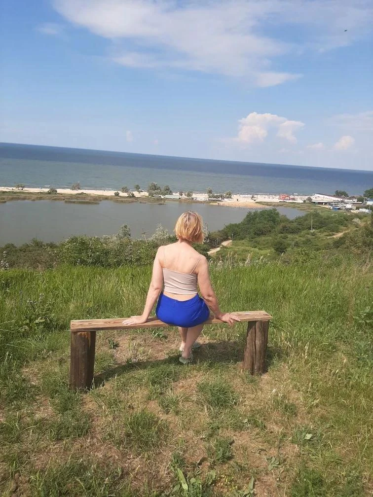 #ГОЛУБИЦКАЯ
ул.Таманская,32

Сдаётся домик шикарным видом на Азовское море. Комфортное размещение дл