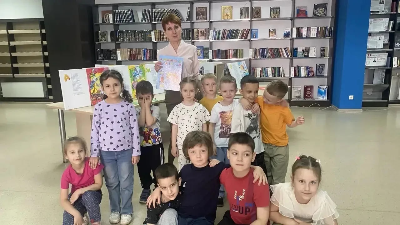 В начале июня страна отмечала сразу два события: 4 июня - День русского языка; 6 июня  - День рожден