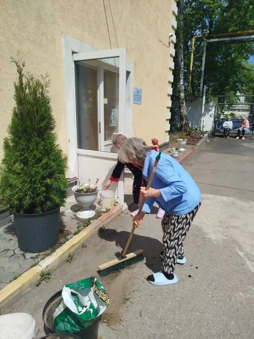 🌿 Забота начинается не только в доме, но и вокруг него

В пансионате «Дом» мы убеждены, что уют соз