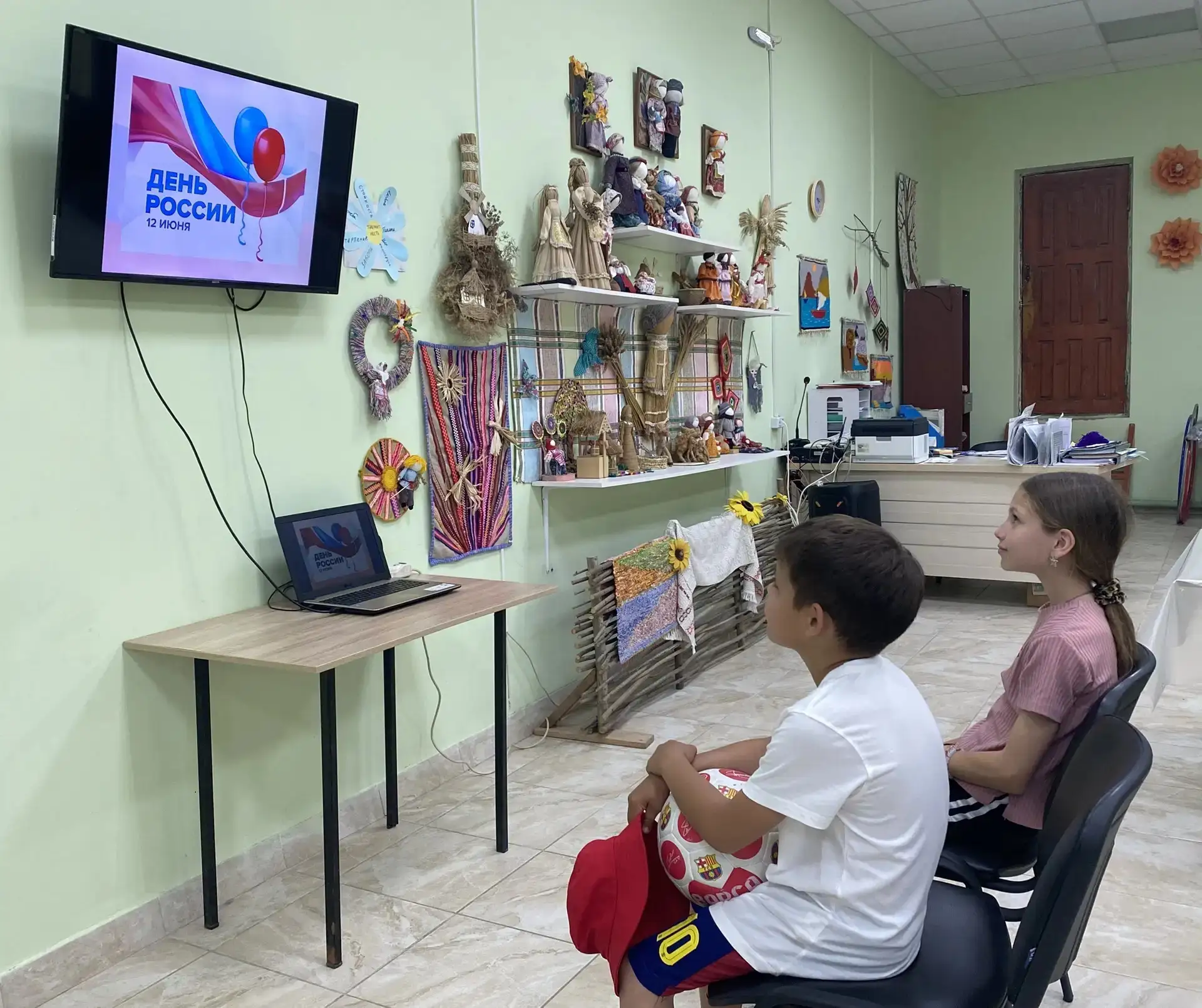 В ск х. Плавненского прошло развлекательное тематическое мероприятие «Живи, Россия, здравствуй!» с п