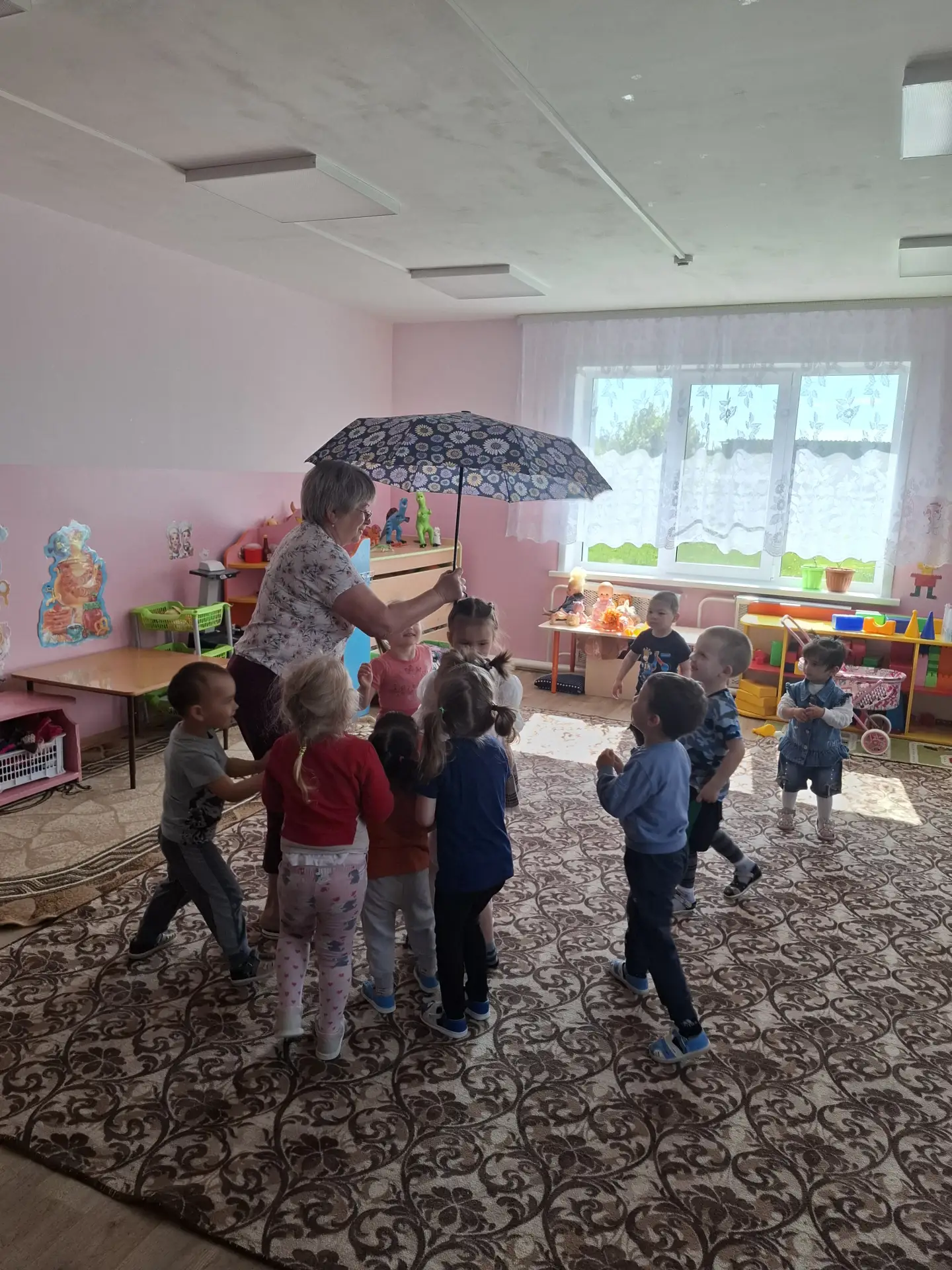1 июня — День защиты детей!

🌞 Лето – самое любимое и радостное время года для всех детей на нашей 