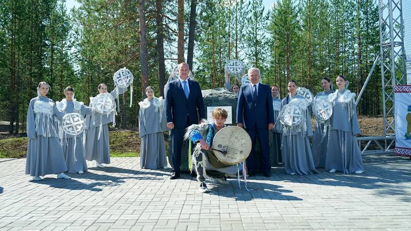 Научный центр, музей и этнодеревня: Руслан Кухарук посетил Когалым и Лангепас
Накануне губернатор Юг