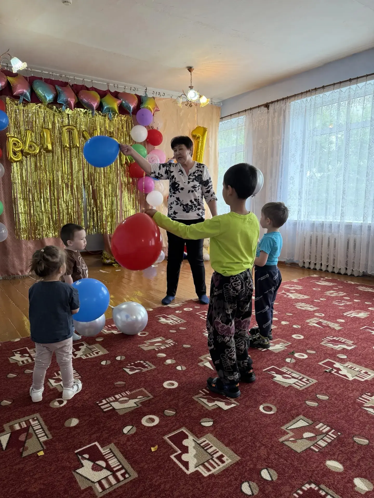 День защиты детей: праздник смеха, радости и волшебства в нашем детском саду! 🎈✨
Сегодня, 1 июня, в
