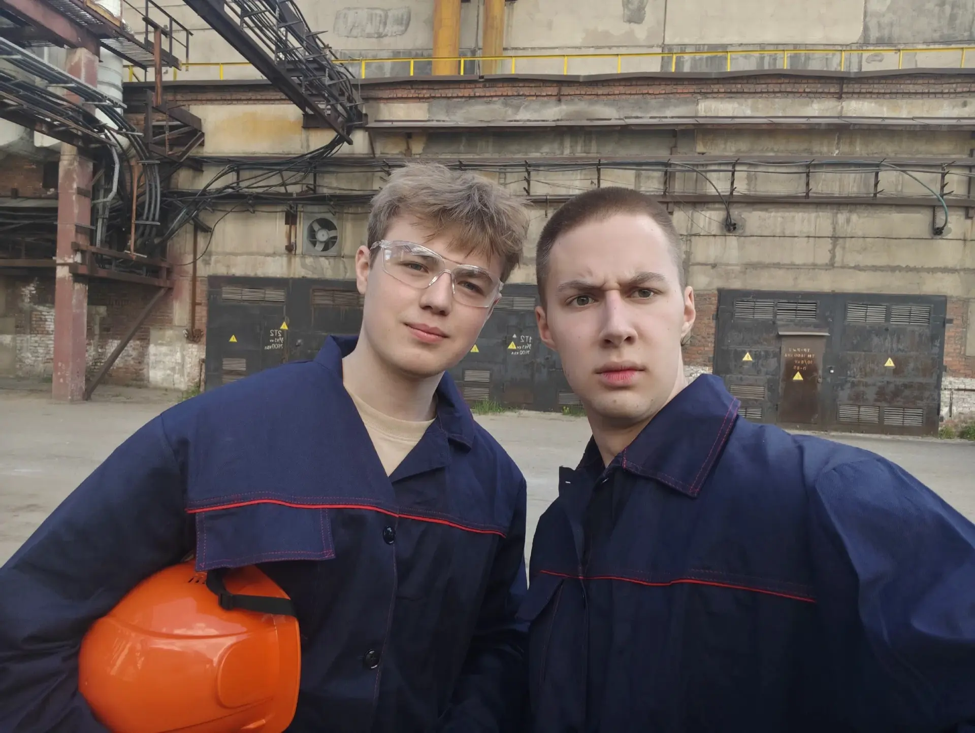 🏗️🦺🔨 Производственная практика: как дела у группы 2СЗС24/2? 👷‍♂️👷‍♀️

🧐🤯 Кажется, только вчер