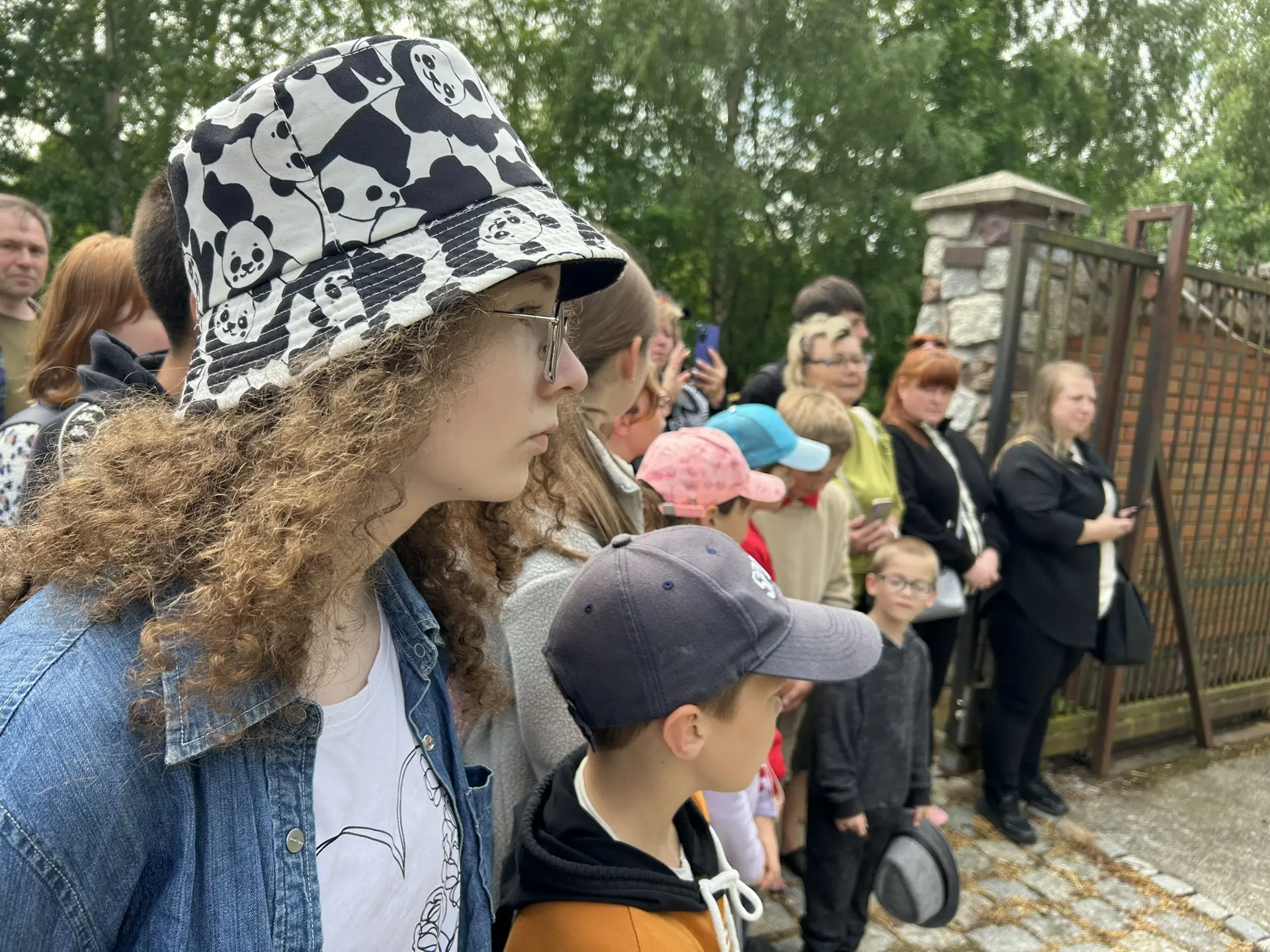 Сегодня у наших лагерных ребят был невероятно насыщенный день! Сначала они с интересом наблюдали за 