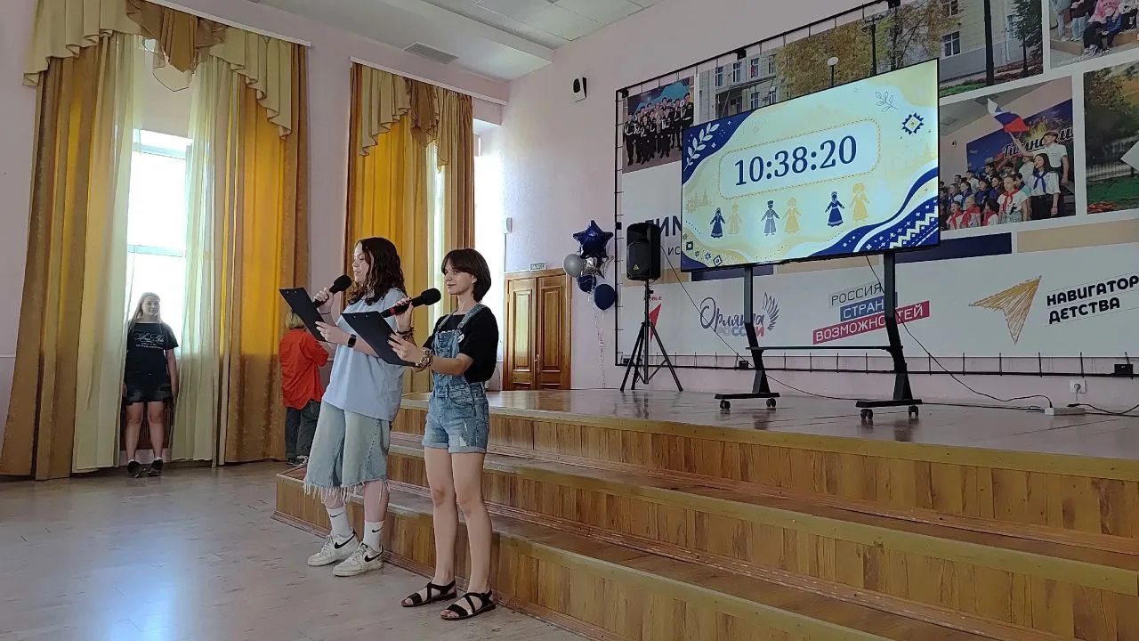 ☀️Летний экспресс мчится вперед!
Сегодня мы начали подготовку к празднику - Дню России, который отме