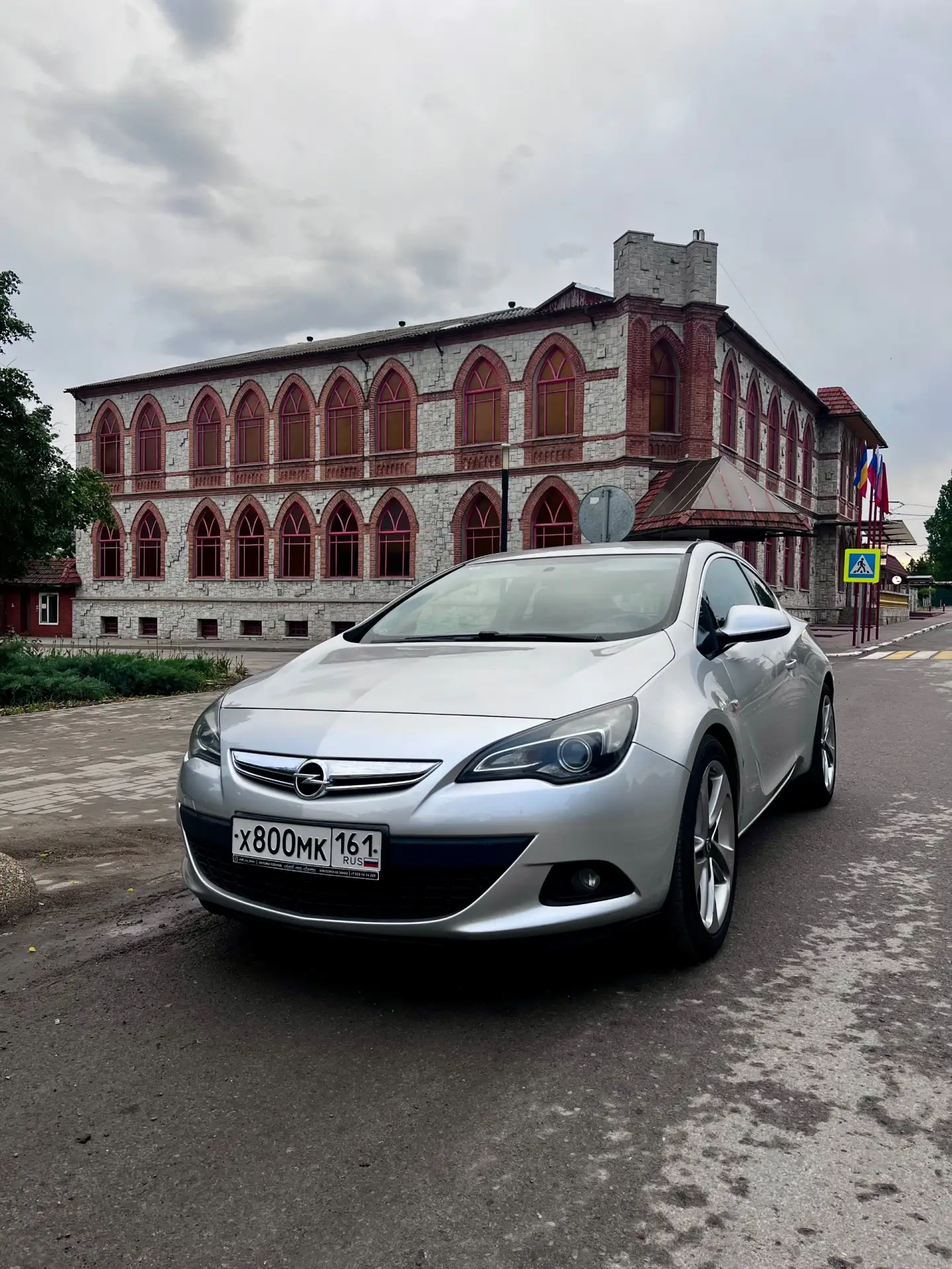 От подписчика Алексей

Продам Opel Astra gtc 1,6 турбо 180 л.с. 2012 года выпуска с оригинальным про