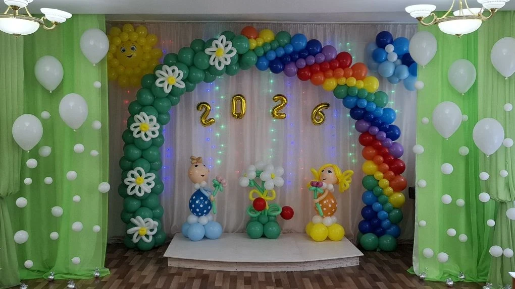 Сегодня в детском саду очень важный день. 🎓
День радостный и немного грустный.
Радостный он от того